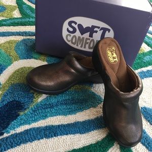 🌻org. $15 Soft Comfort Slip On Clogs